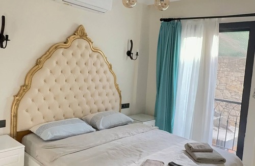 Tokoglu Hotel | Alaçatı Paradise Hotel