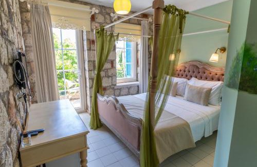Hacımemis Hotel | Alacati Igdelihan Unique Hotel