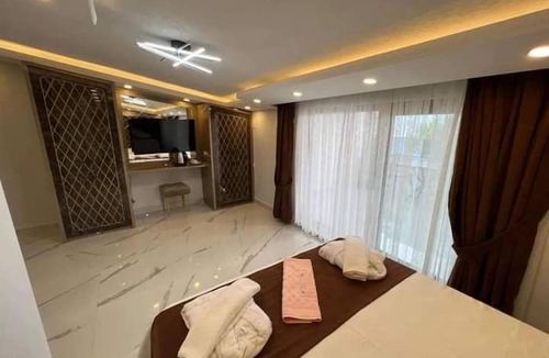 Kucukkuyu Hotel | Alp Ateş Suit