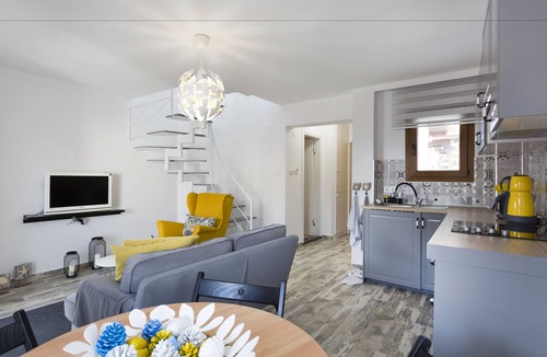 Akyaka City Center Apartment | Alp Suites Limon
