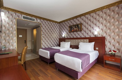 Kucukcekmece Hotel | Alrazi Hotel
