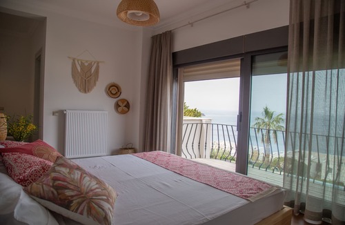 Yalikavak Villa | Amazing Villa with Private Pool and Greek Islands Sunset View