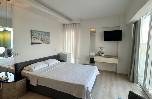 Ayvalik City Center Hotel | Amphora Hotel