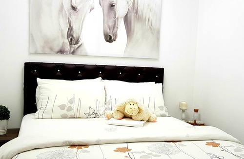 Antalya City Centre Apartment | Antalya / Konyaalti 1 + 1 apartment 15 minutes walk to the sea.