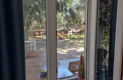 Mithatpasa Apartment | Apartment with garden directly on the beach D.3nn