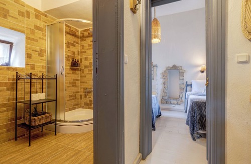 Bozcaada Hotel | Aral Tatil Ciftligi