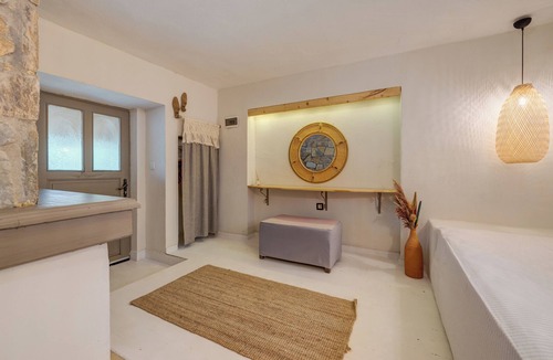 Bozcaada Hotel | Aral Tatil Ciftligi