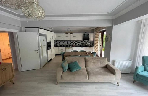 Yanik Villa | Astonishing Villa with Private Pool and Jacuzzi Surrounded by Nature in Sapanca