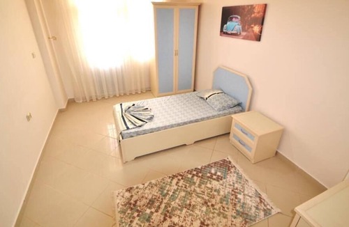Seki Apartment | Attractive apartment - right down to the beach