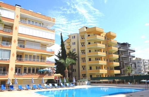 Seki Apartment | Attractive apartment - right down to the beach