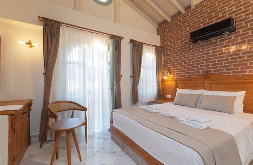 Ayvalik Hostel | aylinda