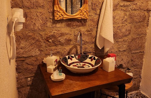 Ayvalik House | Azra Konuk Evi