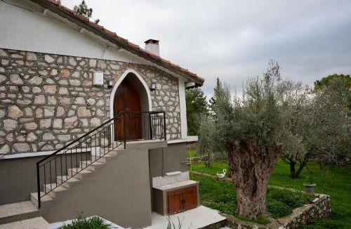 Bornova Ski Chalet | Babutsa Hills Bornova