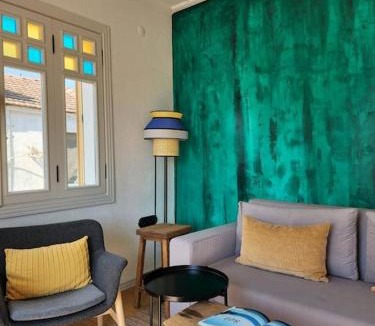 Ayvalik House | Balkonaki