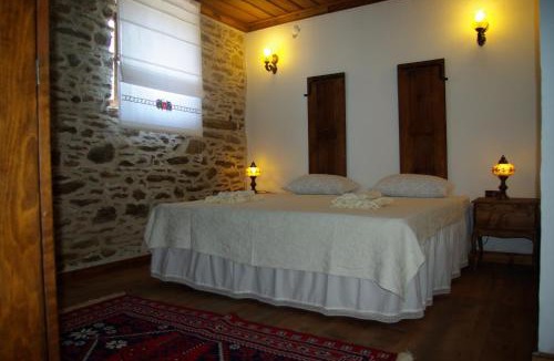 Birgi Hotel | Birgi Hotel Saliha Hanim Tas Konak