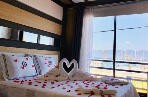 Burhaniye Hotel | Burhaniye Marina Boutique Hotel