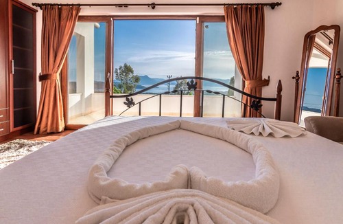 Koycegiz Hotel | Calypso Lakeview Villas