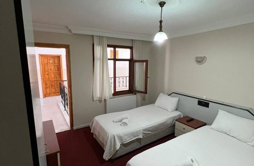 Altinoluk Hostel | Cam Cahithan