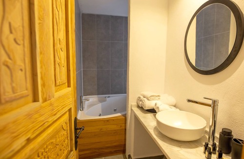 Ayvalik City Center Hotel | Camlik 87 Hotel Ayvalik
