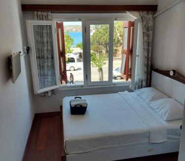 Ayvalik City Center House | Celil Pansiyon