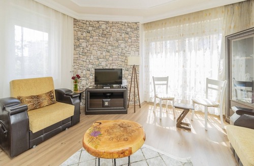 Antalya City Centre Apartment | Central Flat w Balcony 10 min to MarkAntalya Mall