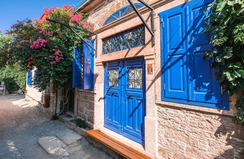 Ayvalik City Center House | Central Stone Loft - 2 mins Beach - 5 mins Marina