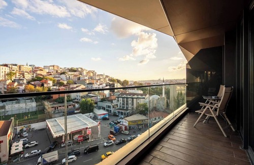 Taksim Apartment | Charming 1-bedroom apartment with WiFi, AC in lovely Istanbul TAKSIM