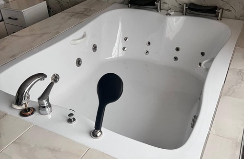 Ankara City Center House | Charming 1-bedroom house WITH JACUZZI in Ankara for a cozy getaway