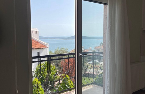 Mithatpasa Apartment | Charming 1-Bedroom Sea View Apartment with Kitchen on Cunda Island