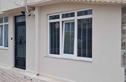 Konyaalti House | Charming 2-bedroom apartment with AC, WiFi in enchanting Antalya