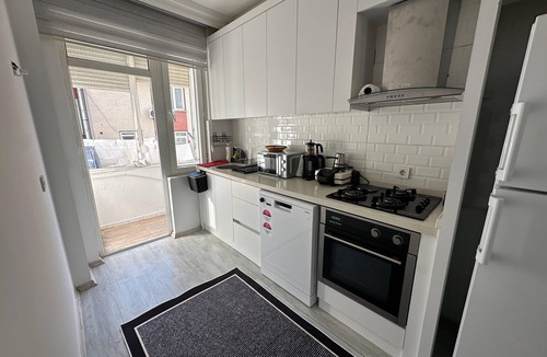 Antalya City Centre Apartment | Charming 2-bedroom apartment with WiFi and AC in enchanting Antalya
