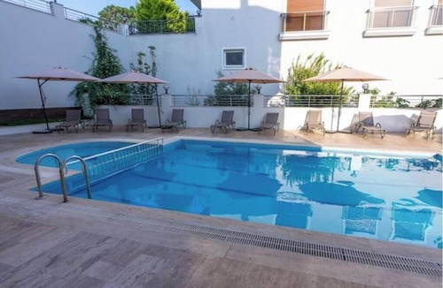 Kadnlar Denizi Mahallesi Apartment | Charming 2-bedroom apartment in Aydın with AC