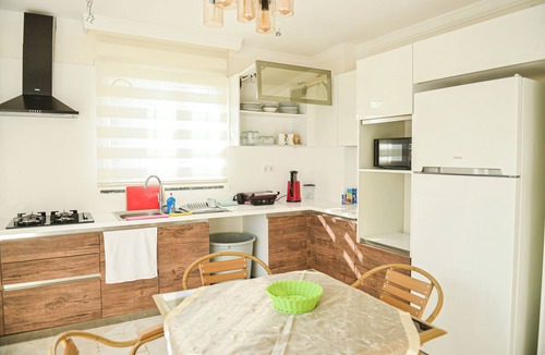 Beylikduzu Villa | Charming 4-bedroom villa with sea and city view, WiFi in delightful Istanbul