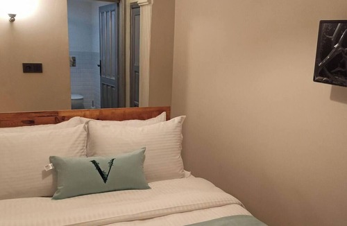 Konak House | Charming Room in Historic Konak, Turkey - Family-Friendly Retreat