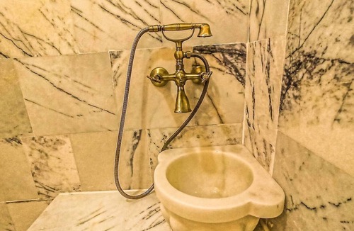 Konak House | Charming Room in Historic Konak, Turkey - Family-Friendly Retreat