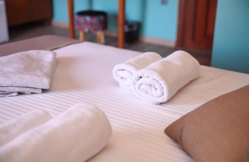 Ayvalik Bed & Breakfast | Charming Stone Studio with Balcony & Breakfast-8