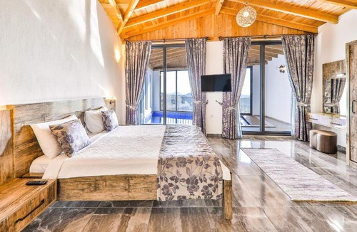 Islamlar Villa | Charming Villa with Private Pool and Jacuzzi Surrounded by Nature in Kalkan, Kas