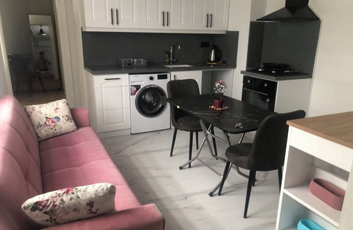 Dalaman Apartment | Chic 1-bedroom apartment with AC, WiFi in beautiful Muğla