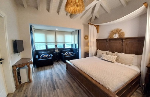 Tokoglu Hotel | Chloe Alacati