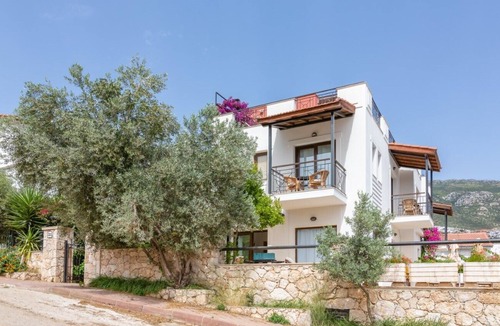 Kalkan Villa | Comfortable 3 Bedroom Villa with private pool within easy walk to Kalkan centre