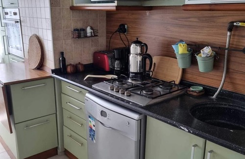 Karsiyaka Apartment | Comfy flat in vibrant Karşıyaka/Aksoy: Work & Relaxation