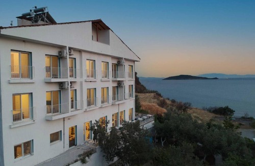 Dikili House | Conti Houses