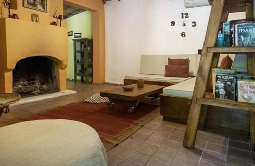 Bitez Villa | Cozy and Secluded House with Garden in Bodrum