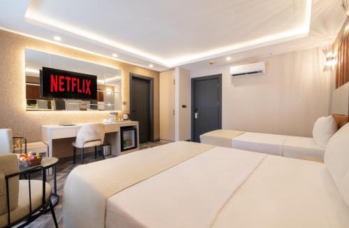 Pera Hotel | Crow Kallavi Hotel