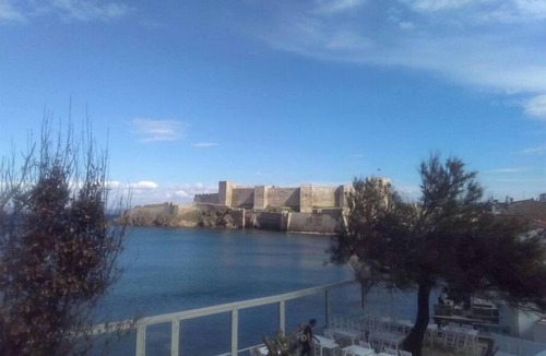 Canakkale House | Cute Apart in the Center of Bozcaada