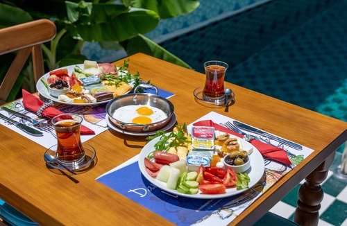 Eski Lara Hotel | Dam Hotel Lara