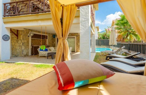 Gocek Villa | Deniz ve Orman Manzaralı 4+2 Villa Almina