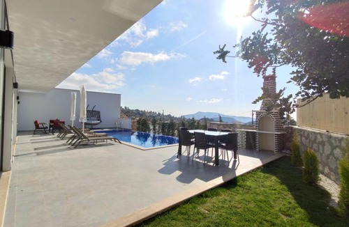 Uzumlu Villa | Deveci 3-4 - 2 Bedroom Holiday Villa in Kalkan