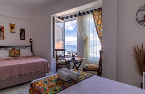 Bozcaada Hotel | e2 Deniz Otel
