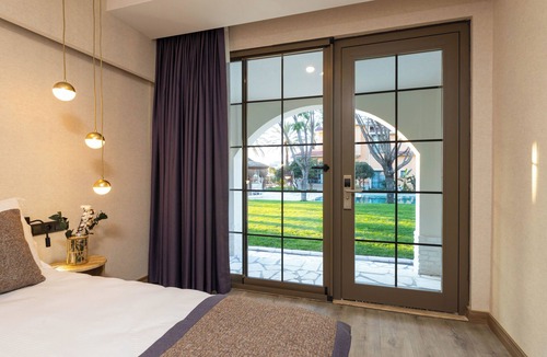 Kepez Hotel | Ema Houses